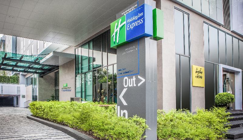 Holiday Inn Express Bangkok Soi Soonvijai - Genel