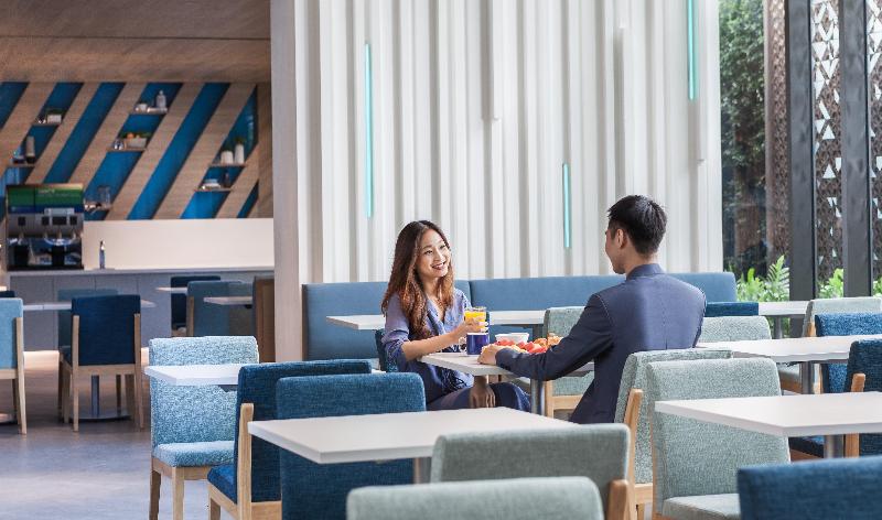 Holiday Inn Express Bangkok Soi Soonvijai - Restoran
