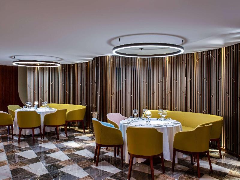 Queen Elizabeth 2 - Restoran