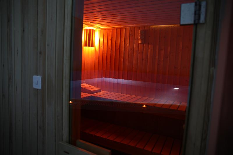 Aswar Hotel Suites Riyadh - Havuz