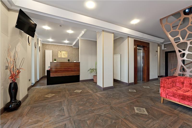 Tomis Garden Aparthotel - Lobi