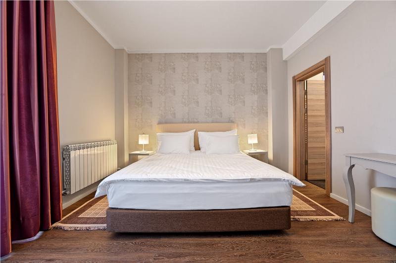 Tomis Garden Aparthotel - Oda
