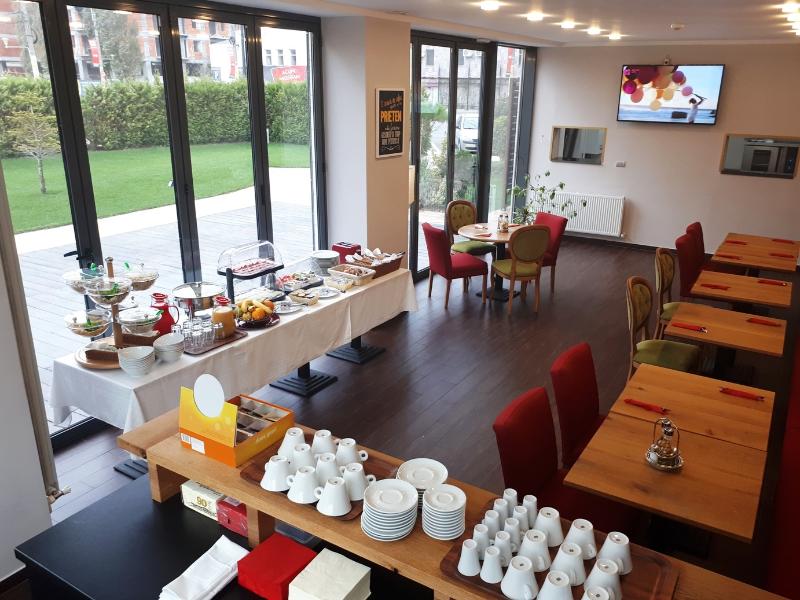 Tomis Garden Aparthotel - Restoran