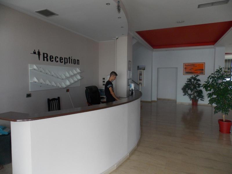 Hotel Joni Kompleks - Lobi