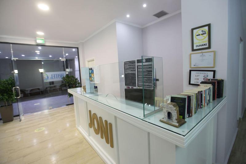 Hotel Joni Kompleks - Lobi