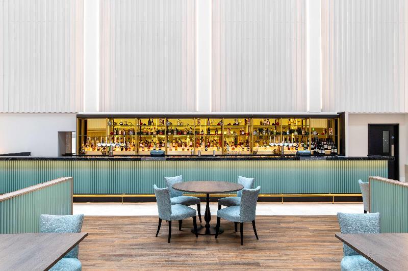Hilton London Gatwick Airport - Bar