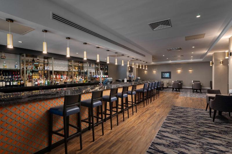 Hilton London Gatwick Airport - Bar