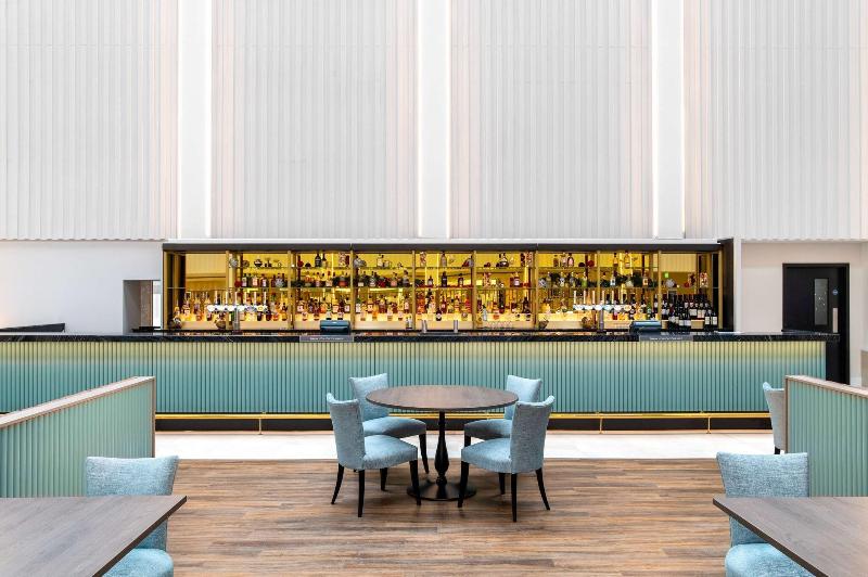 Hilton London Gatwick Airport - Bar