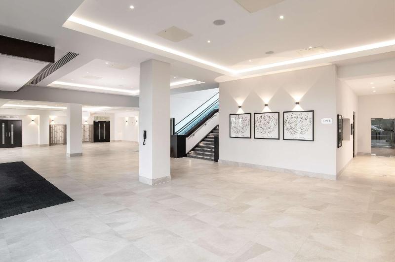 Hilton London Gatwick Airport - Lobi