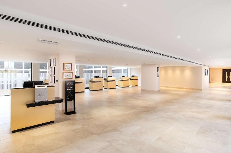 Hilton London Gatwick Airport - Lobi