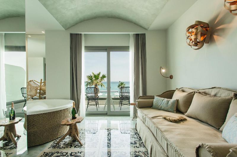Blue Carpet Luxury Suites - Oda