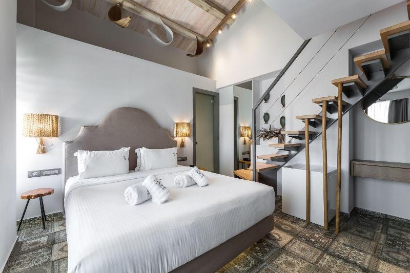 Blue Carpet Luxury Suites - Oda