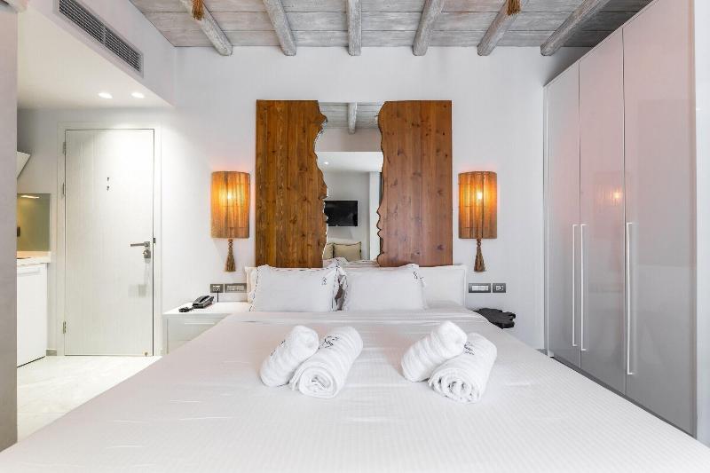 Blue Carpet Luxury Suites - Oda