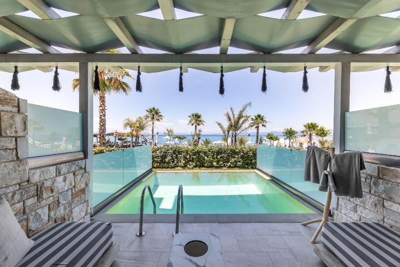 Blue Carpet Luxury Suites - Oda