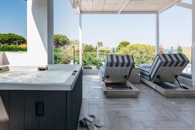 Blue Carpet Luxury Suites - Oda
