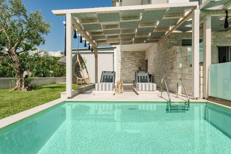 Blue Carpet Luxury Suites - Oda