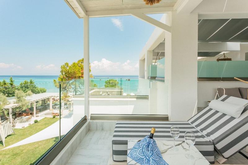 Blue Carpet Luxury Suites - Oda
