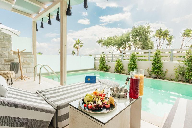 Blue Carpet Luxury Suites - Oda