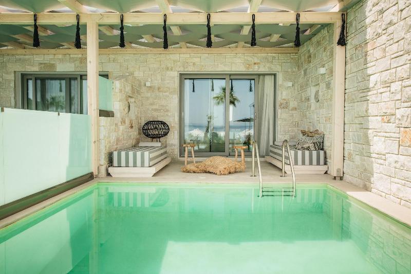 Blue Carpet Luxury Suites - Oda