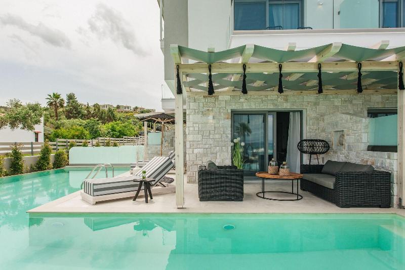 Blue Carpet Luxury Suites - Oda