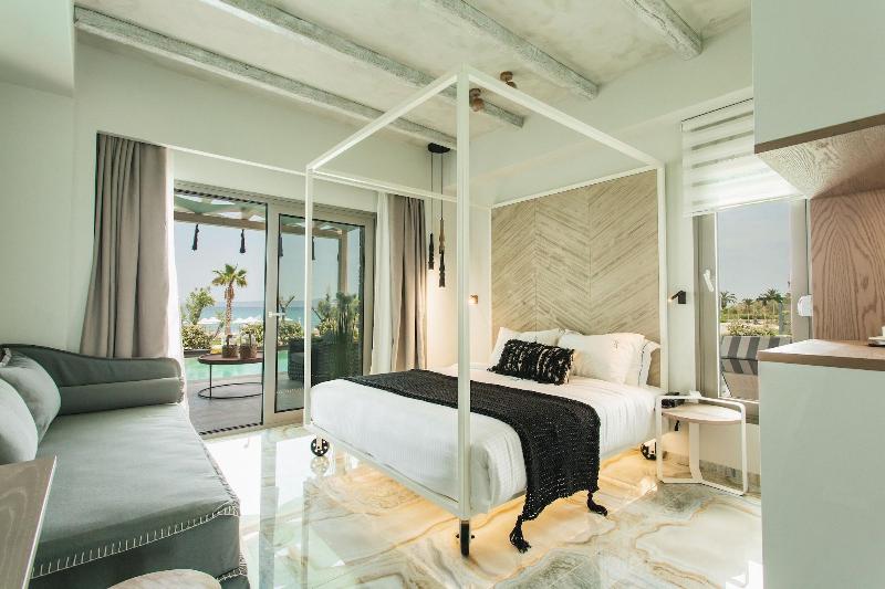 Blue Carpet Luxury Suites - Oda