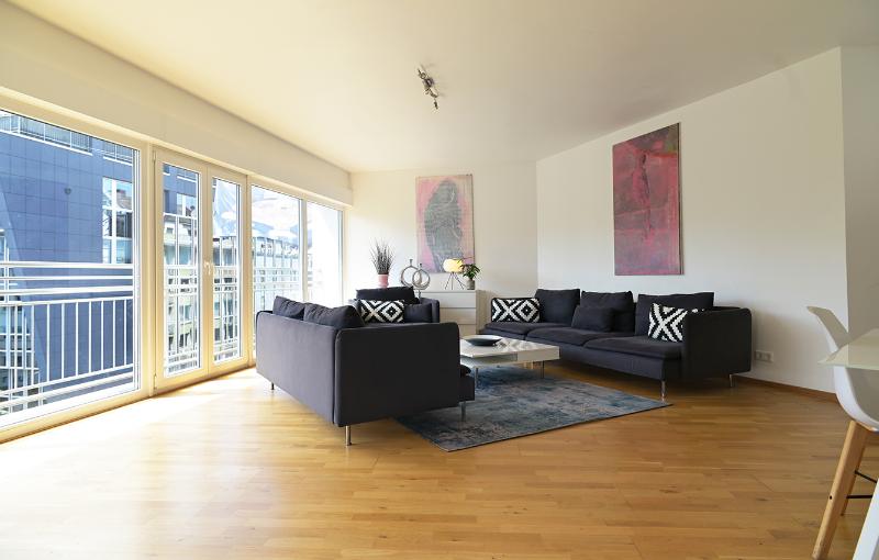 Victoria Apartments - Genel