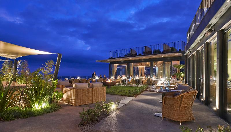Les Suites At The Cliff Bay - Restoran