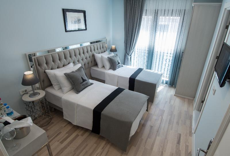 Primero Hotel - Oda