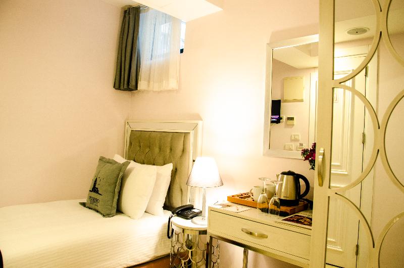 Primero Hotel - Oda
