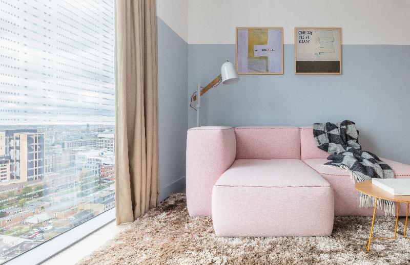 Leman Locke, Aldgate - Oda