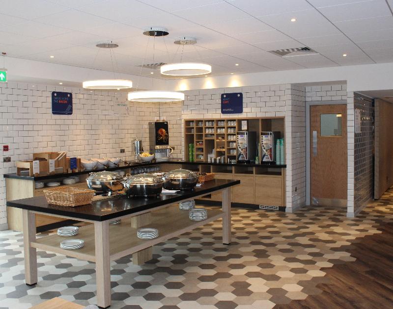 Holiday Inn Express Oxford - Kassam Stadium - Restoran
