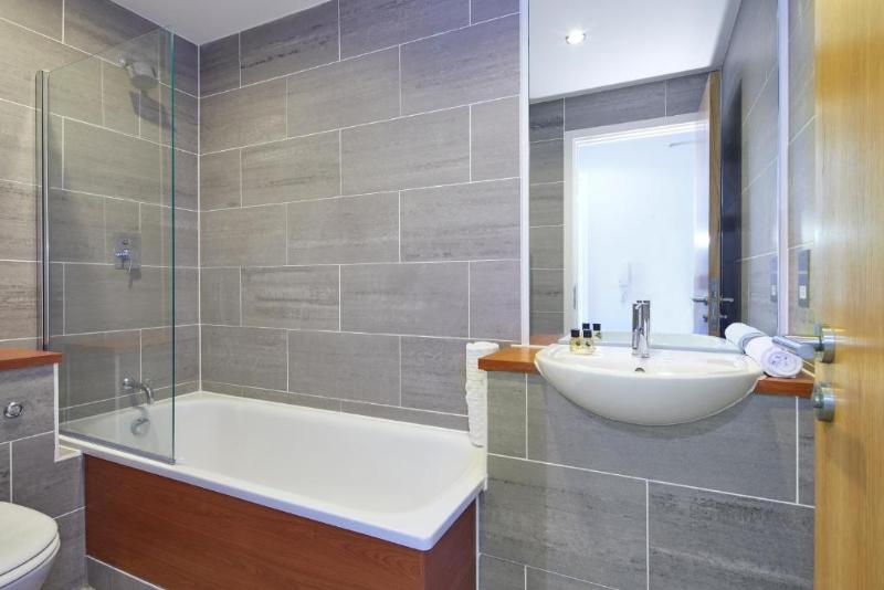 HQ Aparthotel Farnborough - Oda