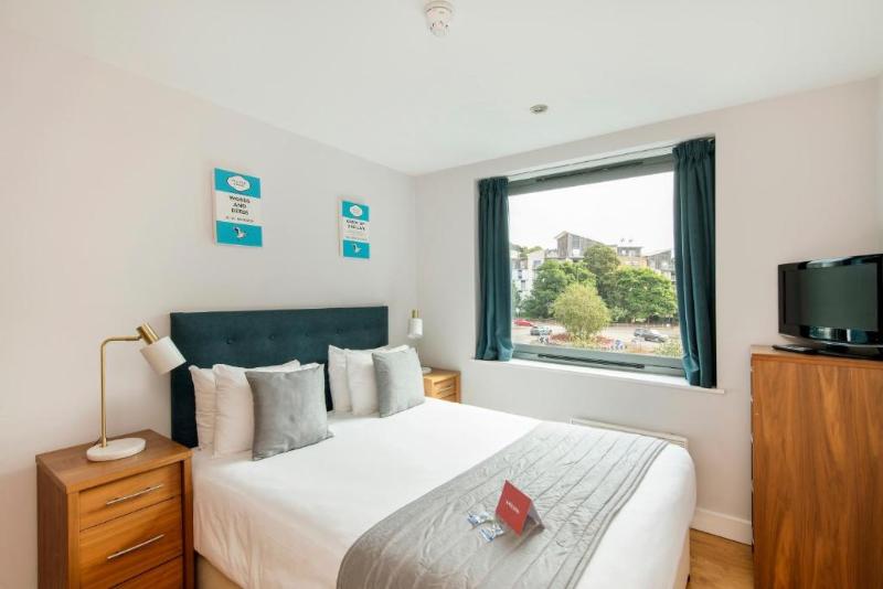 HQ Aparthotel Farnborough - Oda