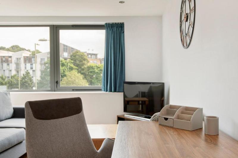 HQ Aparthotel Farnborough - Oda