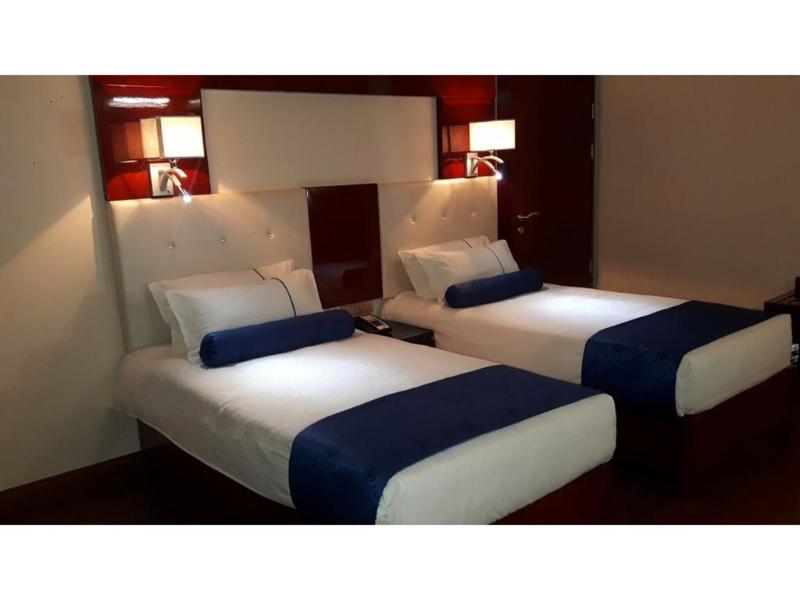 Golden Tulip Headington Ruwi - Oda
