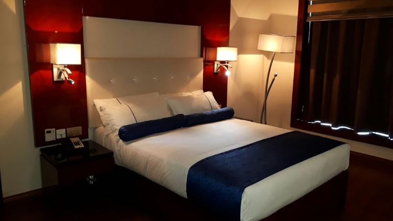Golden Tulip Headington Ruwi - Oda