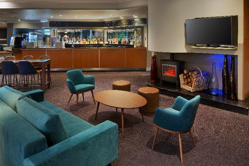 DoubleTree by Hilton Manchester Airport - Bar