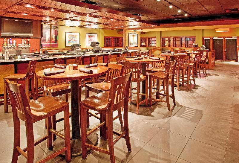 DoubleTree by Hilton Manchester Airport - Bar