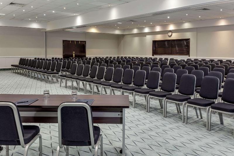 DoubleTree by Hilton Manchester Airport - Toplantı