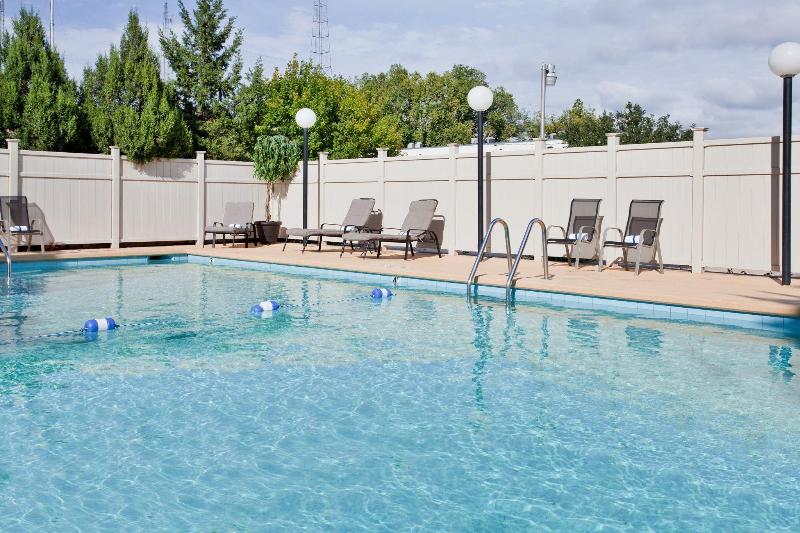 DoubleTree by Hilton Manchester Airport - Havuz