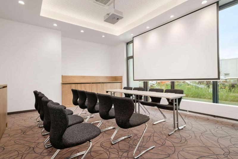 Super 8 by Wyndham Munich City North - Toplantı