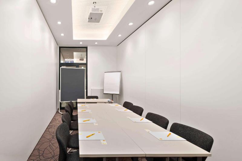 Super 8 by Wyndham Munich City North - Toplantı
