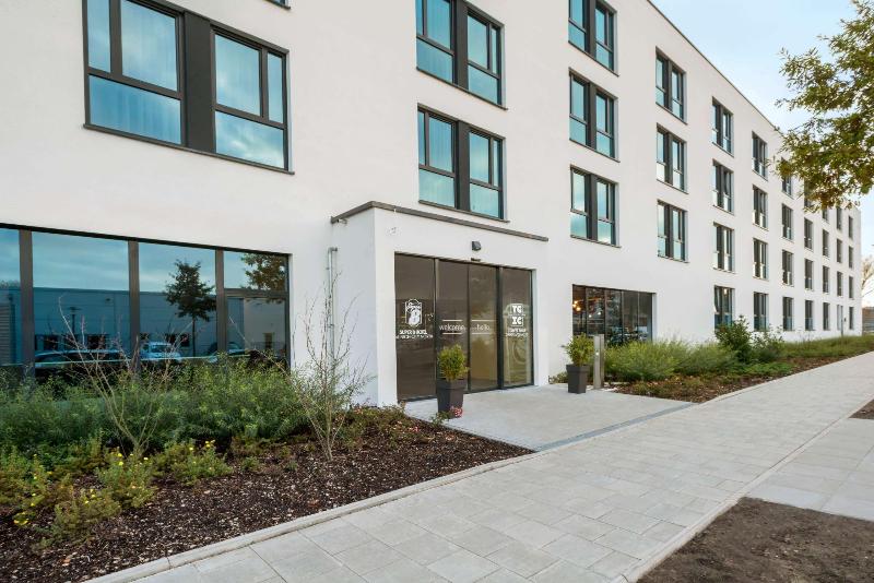 Super 8 by Wyndham Munich City North - Genel