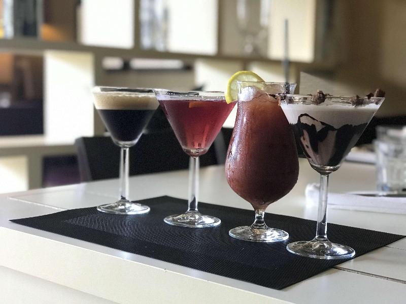 Doubletree by Hilton Edinburgh Airport - Bar