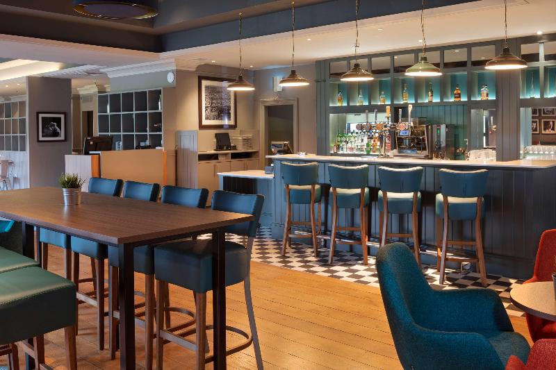 Doubletree by Hilton Edinburgh Airport - Bar