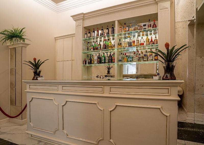 The Moon Boutique Hotel - Bar