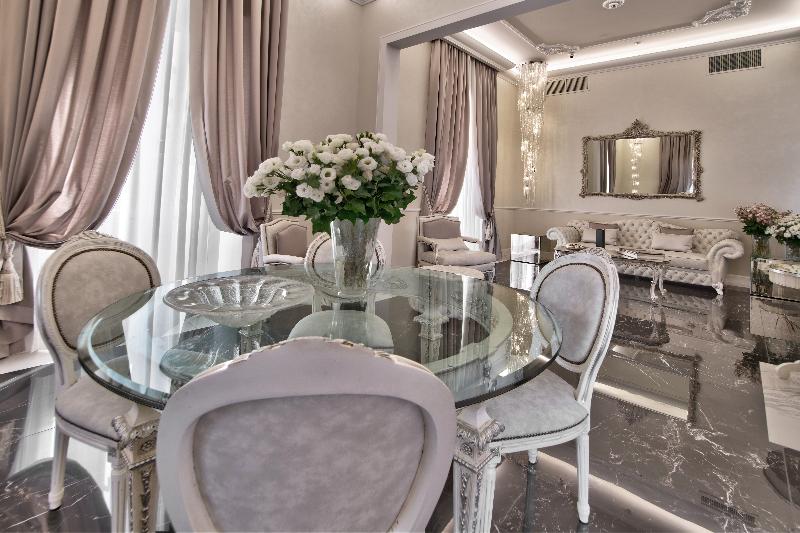 The Moon Boutique Hotel - Lobi