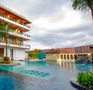 Aqua Resort Phuket Near Beach by ZUZU otel fotoğrafı