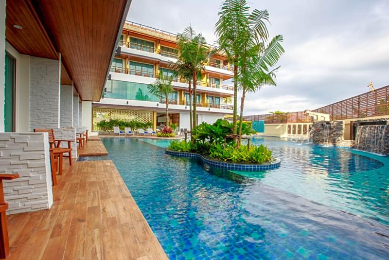 Aqua Resort Phuket Near Beach by ZUZU - Genel