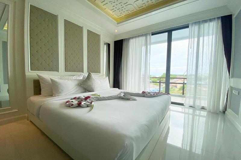 Aqua Resort Phuket Near Beach by ZUZU - Oda
